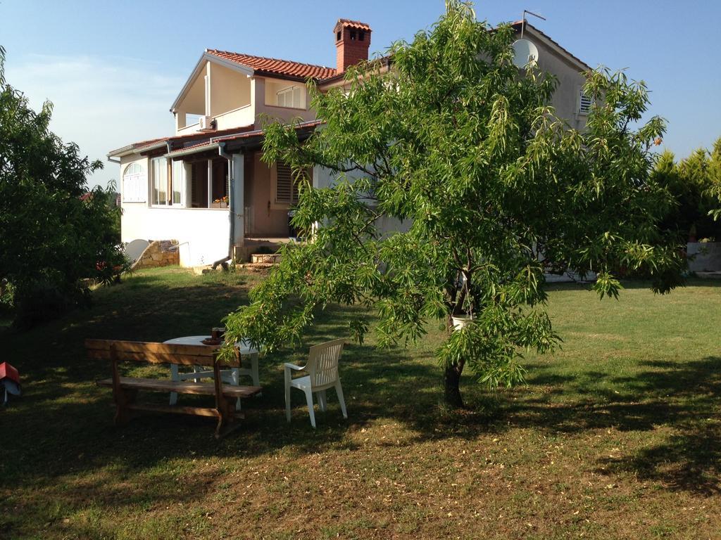 Apartments Bellavista Ровиньско село Экстерьер фото